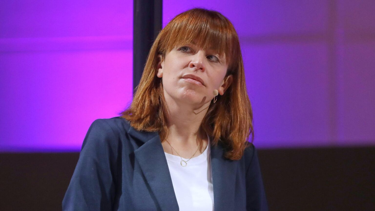 julia reuschenbach augen