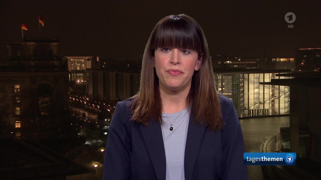 julia reuschenbach augen